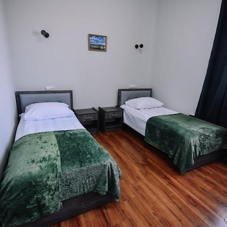 Apart Hotel Sayat-Nova Vanadzor Buitenkant foto